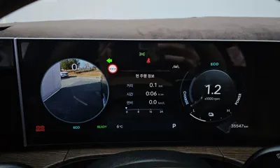Hyundai Santafe 2024, 35547 км, за 24777 USD - фото 8
