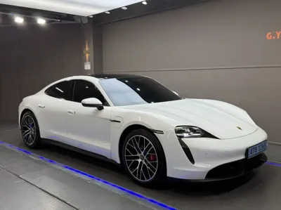 Porsche Taycan 2021, 42640 км, за 57205.99 USD