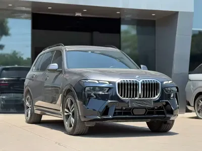 BMW X7 2023, 50000 км, за 78014.97 USD