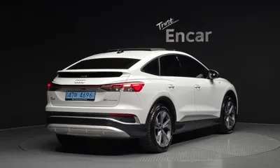 Audi Q4 e-tron 2022, 68941 км, за 21483.36 USD