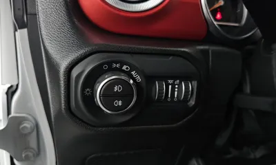 Jeep Wrangler 2023, 18330 км, за 40396.73 USD - фото 18