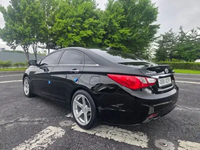 Hyundai Sonata 2014, 128302 км, за 3013 USD
