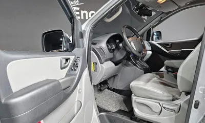 Hyundai Starex 2019, 80375 км, за 12473.72 USD - фото 11