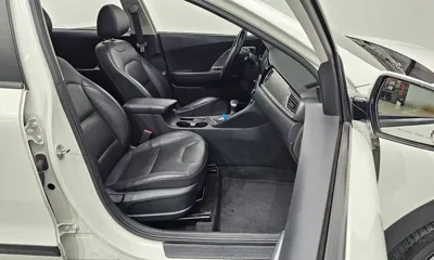 Kia Niro 2017, 158743 км, за 6761.19 USD - фото 10