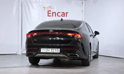 Kia K5 2021, 139125 км, за 10212.86 USD