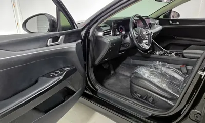 Kia K5 2021, 139125 км, за 10212.86 USD - фото 11