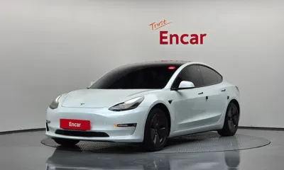 Tesla Model 3 · 2021 год