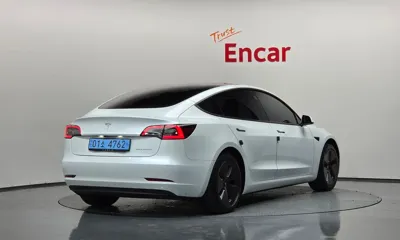 Tesla Model 3 2021, 83711 км, за 22335.08 USD