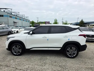 Kia Seltos 2023, 67225 км, за 13062.89 USD