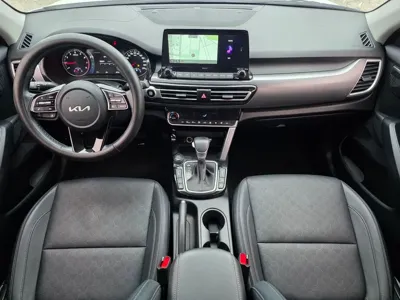 Kia Seltos 2023, 67225 км, за 13062.89 USD - фото 11