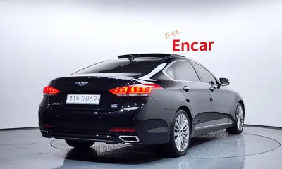 Hyundai Genesis 2016, 172619 км, за 7601.8 USD