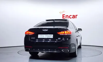 Hyundai Genesis 2016, 172619 км, за 7601.8 USD