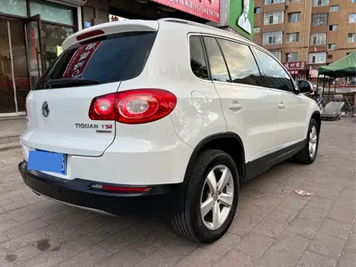 Volkswagen Tiguan 2012, 130000 км, за 3456.91 USD
