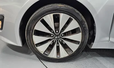 Kia K5 2011, 221905 км, за 2115.28 USD
