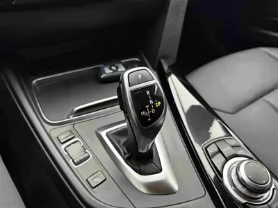 BMW 3 Series 2017, 57000 км, за 12052.62 USD - фото 18