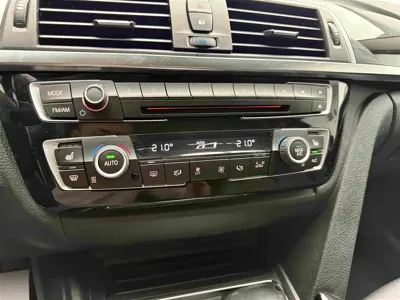 BMW 3 Series 2017, 57000 км, за 12052.62 USD - фото 19