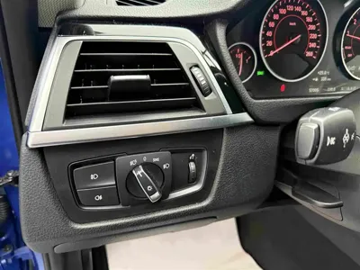 BMW 3 Series 2017, 57000 км, за 12052.62 USD - фото 24