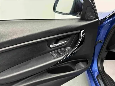 BMW 3 Series 2017, 57000 км, за 12052.62 USD - фото 26