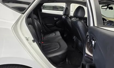 Hyundai Tucson 2015, 107212 км, за 5856.68 USD - фото 12