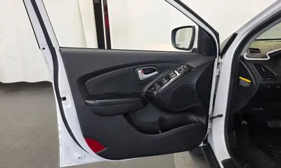 Hyundai Tucson 2015, 107212 км, за 5856.68 USD - фото 24