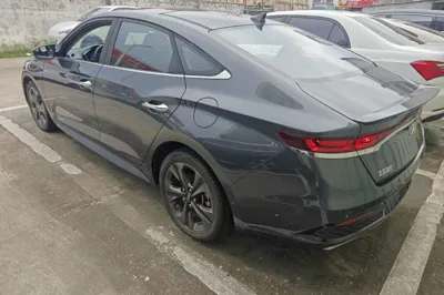 Hyundai Lafesta 2019, 76000 км, за 9192 USD