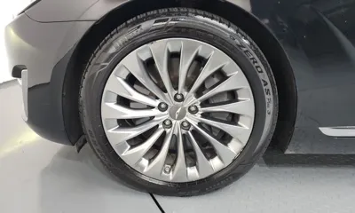 Genesis EQ900 2016, 210846 км, за 7800.11 USD