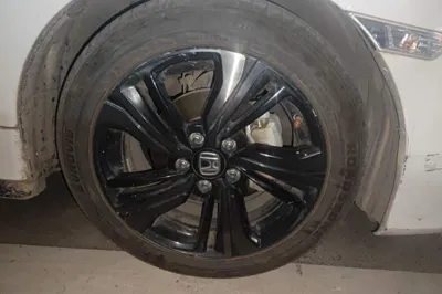 Honda Civic 2019, 98100 км, за 10125 USD