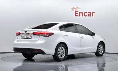 Kia K3 2017, 171606 км, за 2225.29 USD