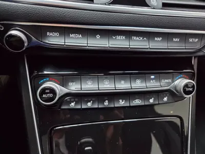 Hyundai Grandeur 2018, 187000 км, за 5854.01 USD - фото 9