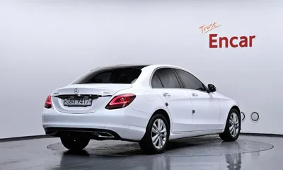 Mercedes-Benz C-Class 2019, 115818 км, за 12340.82 USD