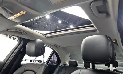 Mercedes-Benz C-Class 2019, 115818 км, за 12340.82 USD - фото 15