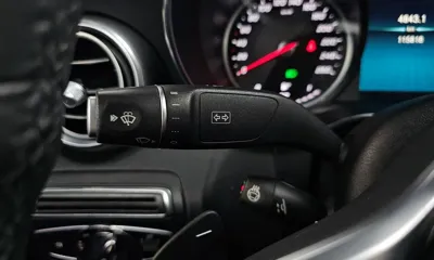 Mercedes-Benz C-Class 2019, 115818 км, за 12340.82 USD - фото 20