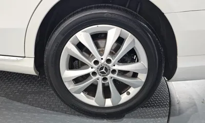 Mercedes-Benz C-Class 2019, 115818 км, за 12340.82 USD - фото 21