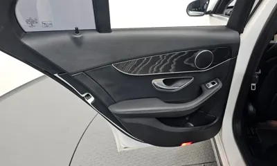Mercedes-Benz C-Class 2019, 115818 км, за 12340.82 USD - фото 25