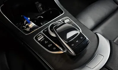 Mercedes-Benz C-Class 2019, 115818 км, за 12340.82 USD - фото 28