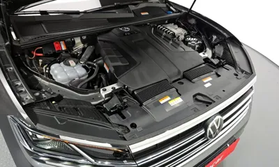 Volkswagen Touareg 2023, 41077 км, за 32243.14 USD - фото 6