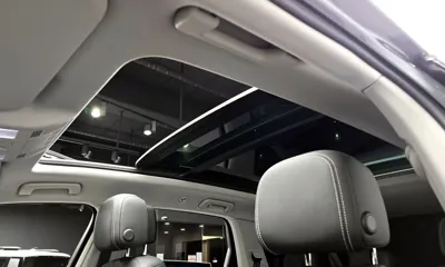 Volkswagen Touareg 2023, 41077 км, за 32243.14 USD - фото 19