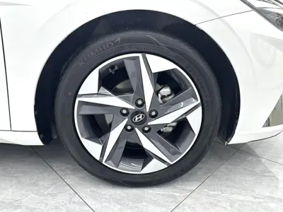 Hyundai Elantra 2022, 23000 км, за 14136.17 USD - фото 17