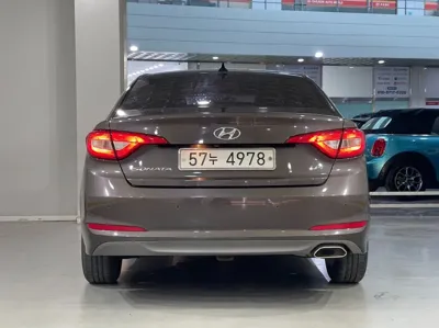 Hyundai Sonata 2016, 189368 км, за 4493.06 USD