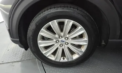 Ford Explorer 2021, 91365 км, за 15894.03 USD