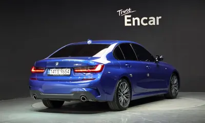 BMW 3-Series 2021, 52607 км, за 18845.47 USD