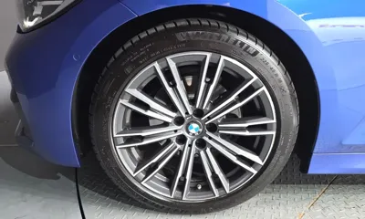 BMW 3-Series 2021, 52607 км, за 18845.47 USD