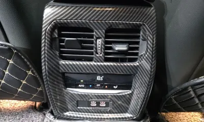 BMW 3-Series 2021, 52607 км, за 18845.47 USD - фото 29