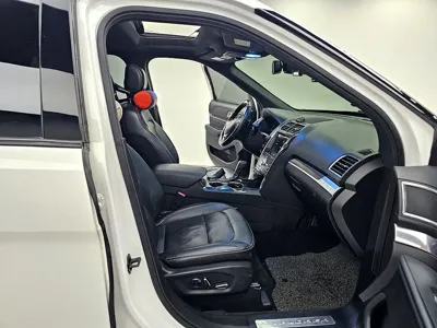 Ford Explorer 2017, 181000 км, за 7734.01 USD - фото 11