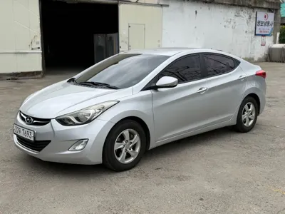 Hyundai Avante · 2012 год