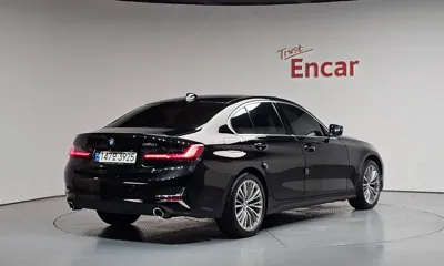 BMW 3-Series 2021, 52675 км, за 18905.08 USD