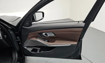 BMW 3-Series 2021, 52675 км, за 18905.08 USD - фото 24