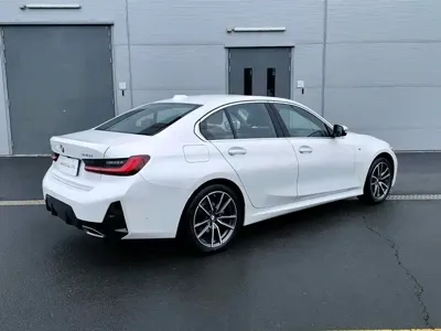 BMW 3 Series 2025, 13000 км, за 26381.43 USD