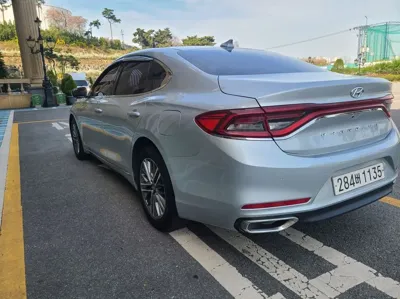 Hyundai Grandeur 2018, 483522 км, за 2881.71 USD