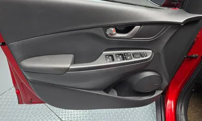 Hyundai Kona 2020, 112547 км, за 10879.48 USD - фото 24